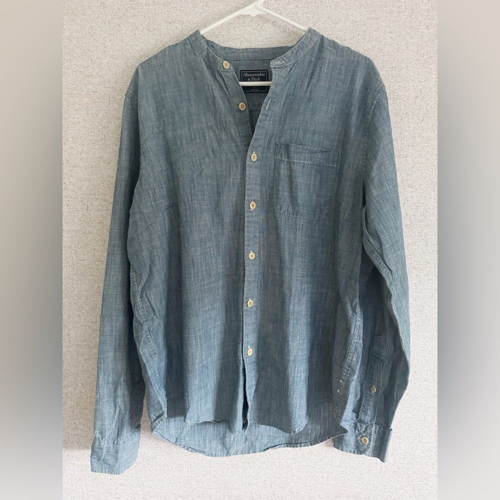 Abercrombie & Fitch denim blue collarless button down shirt size L